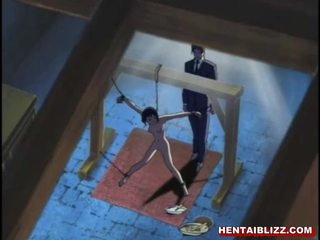 Tied hentai policewoman getting pakliuvom su a ginklas į viršų jų putė