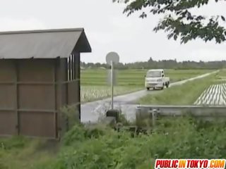 Japanilainen milf on perseestä päällä a truck