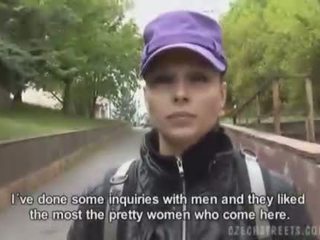 Innocent buscando bruntte monika jogging y follada en checa streets