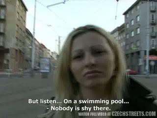 צ'כית streets - ilona takes מזומנים ל ציבורי סקס וידאו
