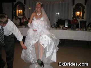 Gerçek sıcak brides upskirts!