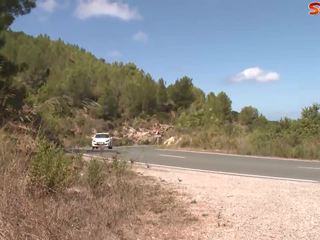 Tettona hitchhiker fucks per un corsa