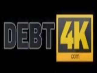 Debt4k. une manquer rousse permet au collectionneur de la baiser verser oublier ses dettes