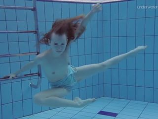 Anna netrebko super ホット 水中 毛深い ベイブ: フリー ポルノの d2 | xhamster