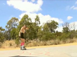 Aussie skater lány