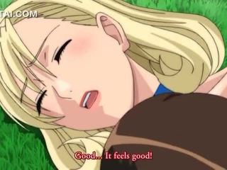 Ao ar livre 3d anime sexo a 3 com sexy loira em natação terno