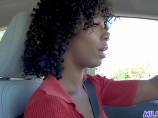 Milftrip sexy ebony milf blasted met heet sperma: gratis porno 35