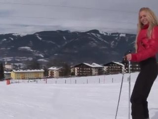 Eroberlin anna safina warga rusia berambut perang ski warga austria terbuka awam