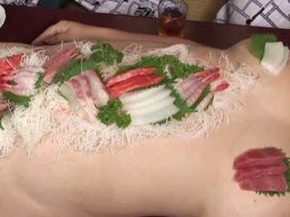 Sushi päällä aasialaiset mummi